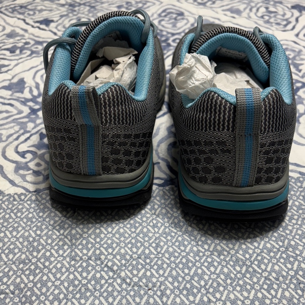 Propét Petra Women’s Charcoal and Teal Hiking Shoe - Picture 6 of 8